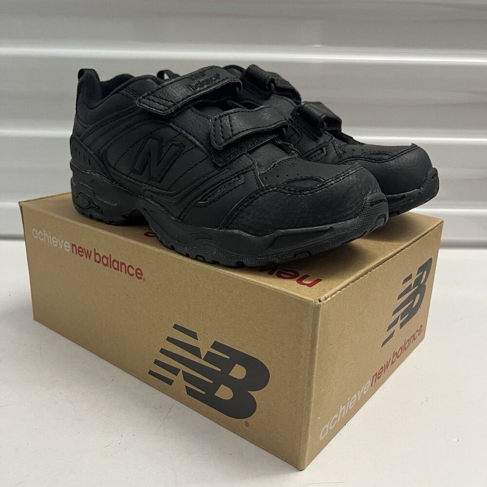 New Balance 621 Big Kid Black Leather Training Uniform Hook Loop Shoes SZ 2.5 M